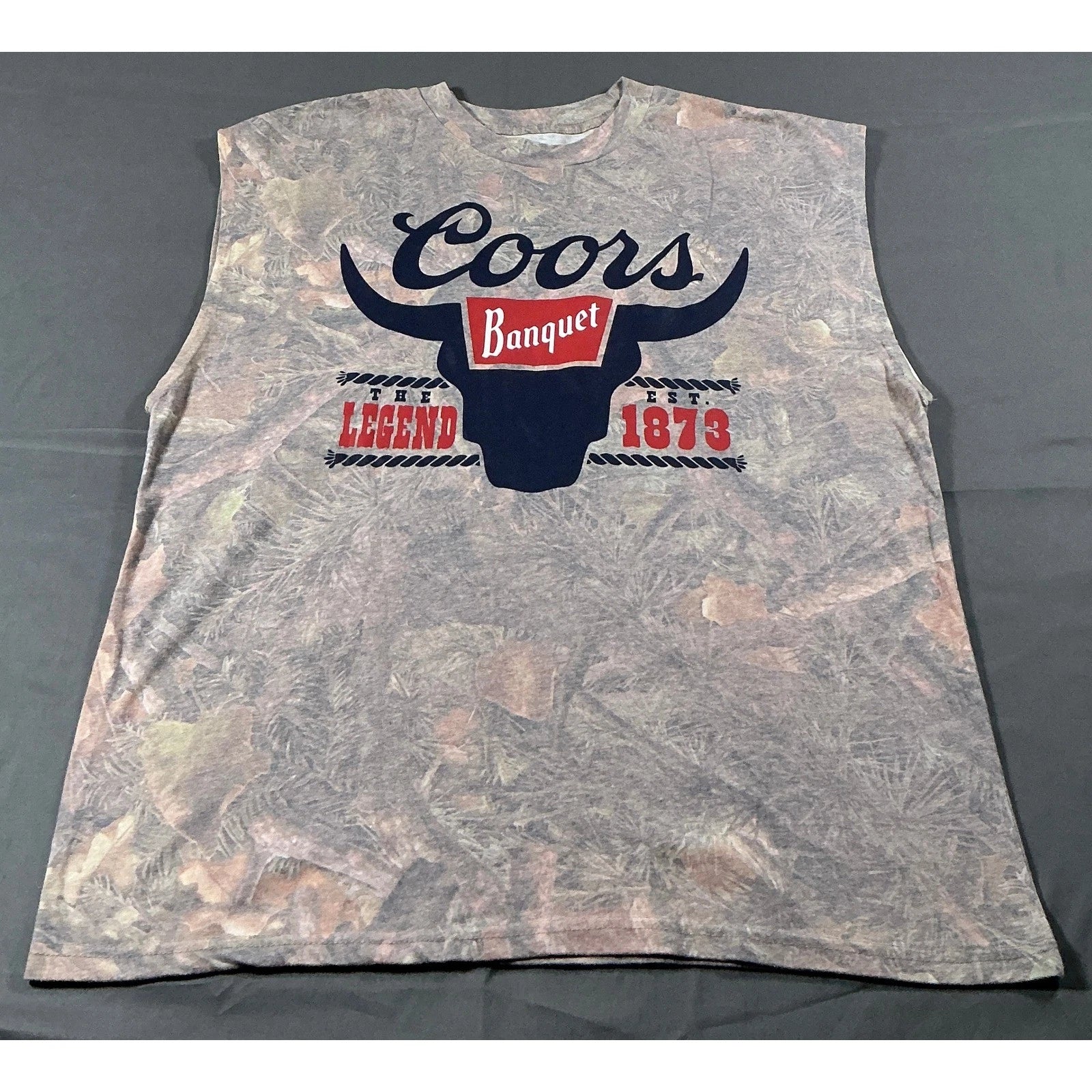 Coors Banquet Rodeo Bull Camo Muscle Tee Mens Small NWT Sleeveless Graphic Shirt