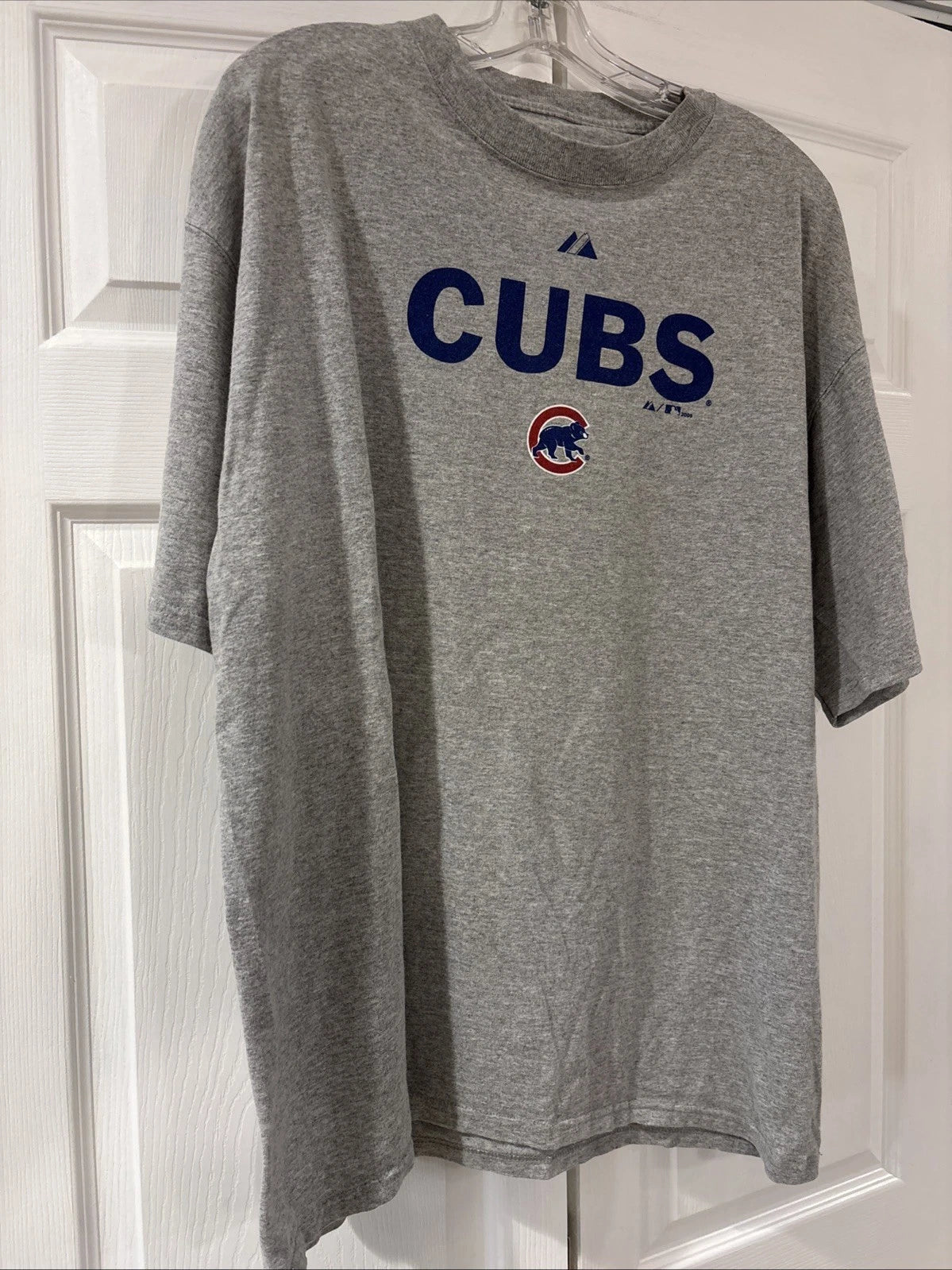 Majestic T-Shirt Mens Size XL Chicago Cubs Gray Tee 2009