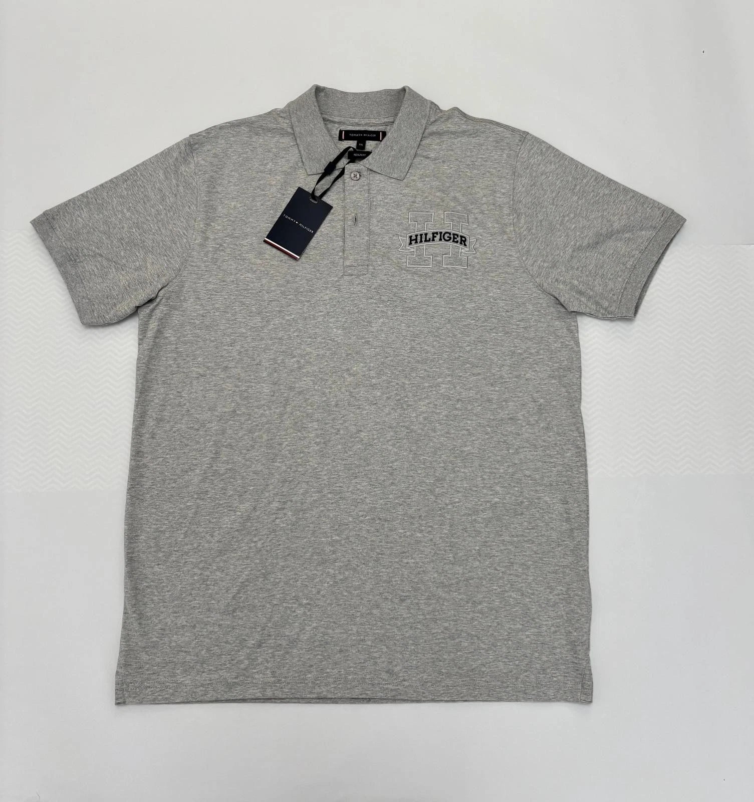 Grey Tommy Hilfiger T-Shirt - Size XL - Regular Fit - Brand New With Tags