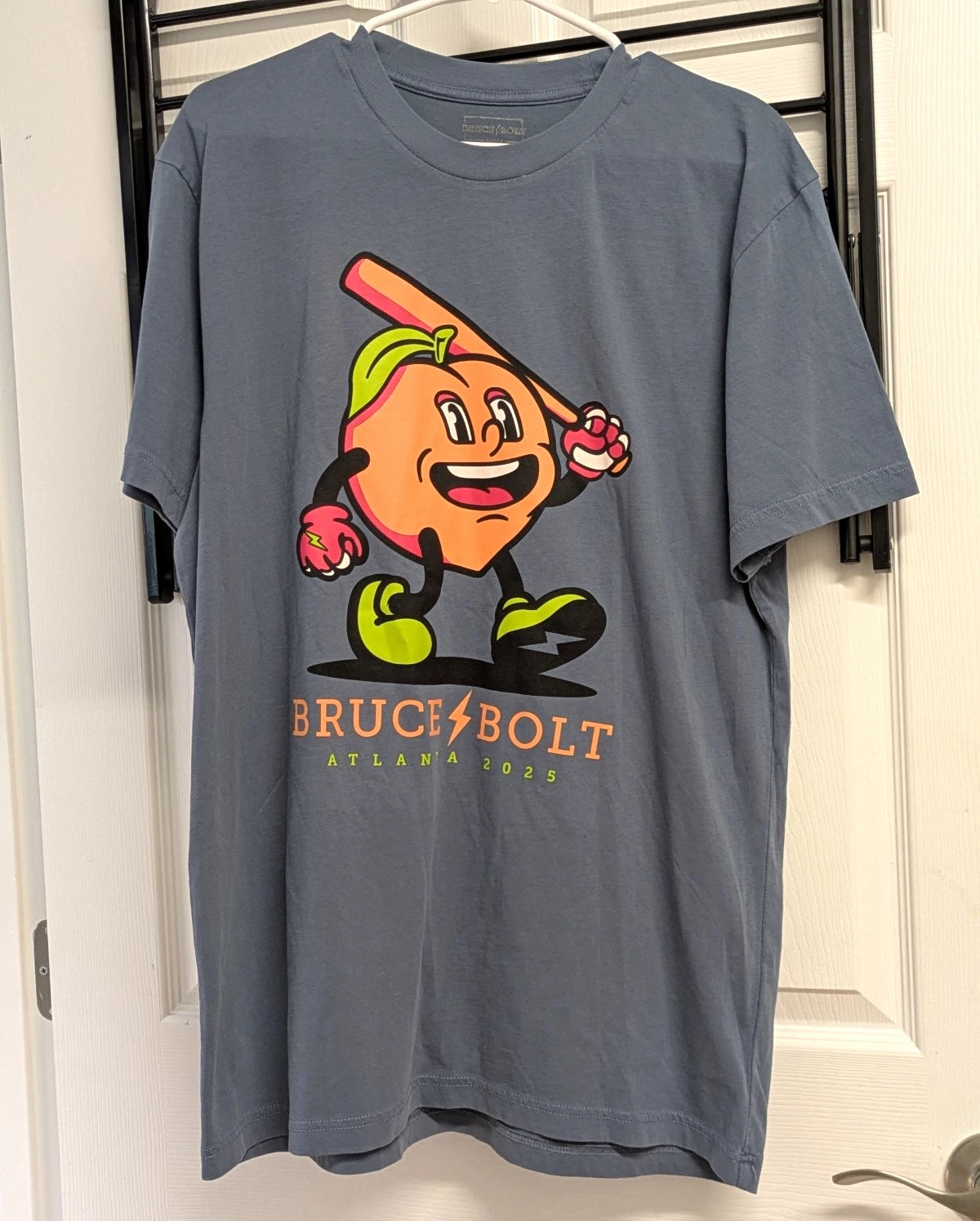 BRUCE BOLT Atlanta 2025 Shirt Mens Large Gray Peach Baseball Tee P2P 22 L 30