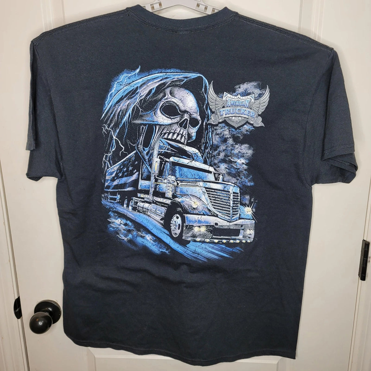 Y2K Gildan American Trucker Shirt Mens XL Gray Skull Semi Truck Graphic T-Shirt