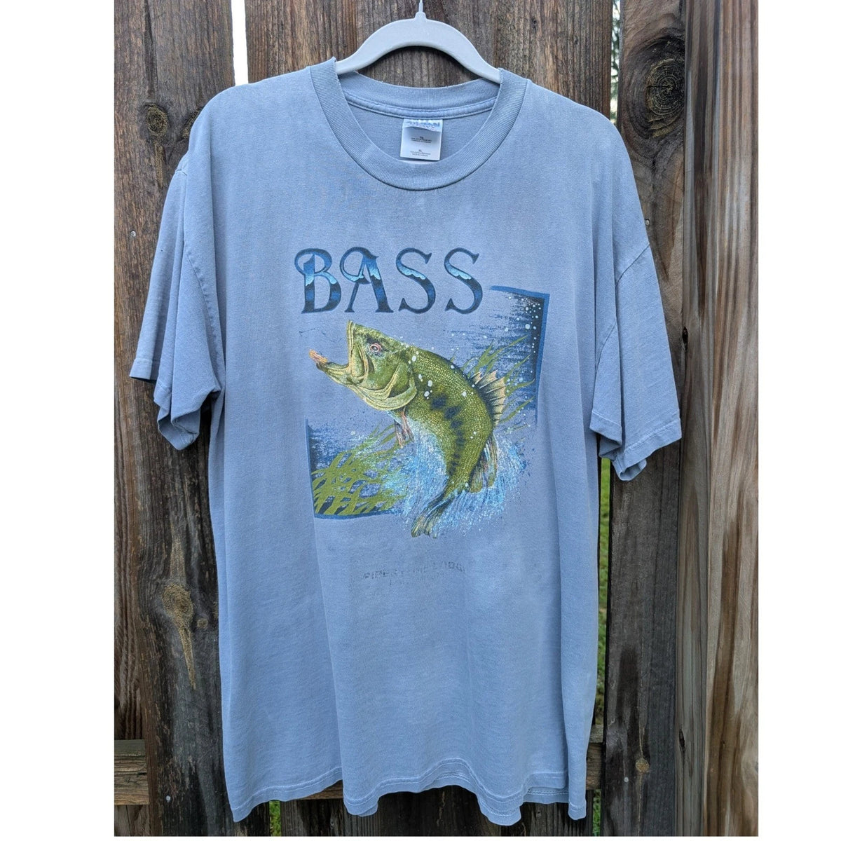 Mens Gildan Blue Bass Fish Graphic T-Shirt XL Good Vintage Fishing Tee