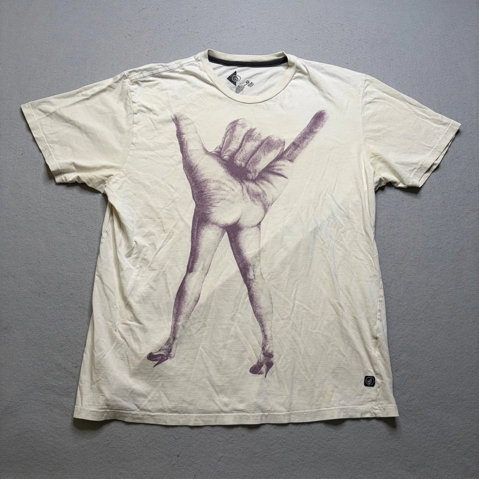 Volcom T-Shirt Mens XL Cream Jamie Browne Featured Artist Series Graphic Tee