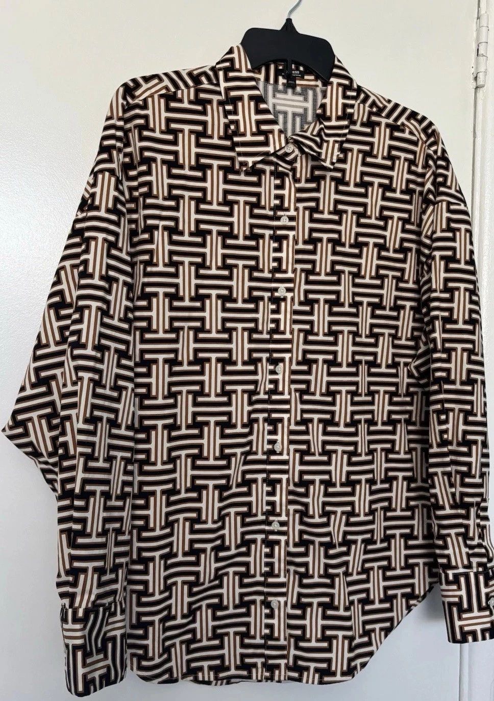Express Boyfriend Geometric Button-Up Shirt Long Sleeve L 97% Cotton 3% Spandex
