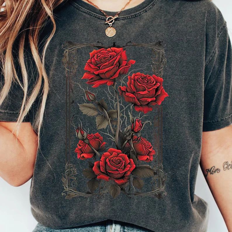Vintage Roses Retro Graphic Comfort Tee Shirt Aesthetic Floral Gift