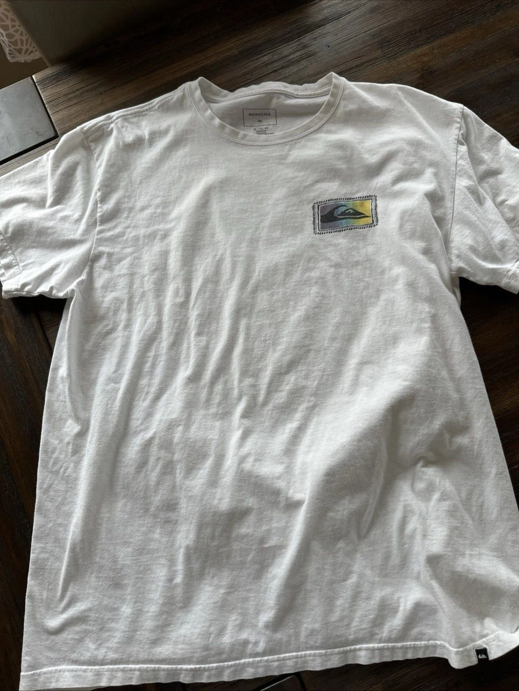 Quiksilver Graphic Wave Logo T-Shirt XL White Short Sleeve Surf Style