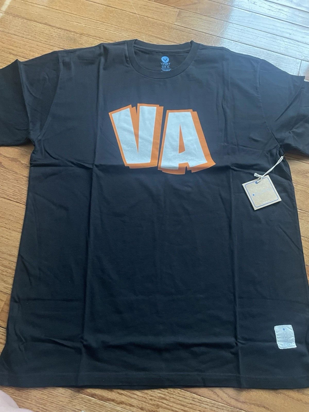 Vast Life Surf Graphic T-Shirt with Spell Out Size XL NWT Black Orange White
