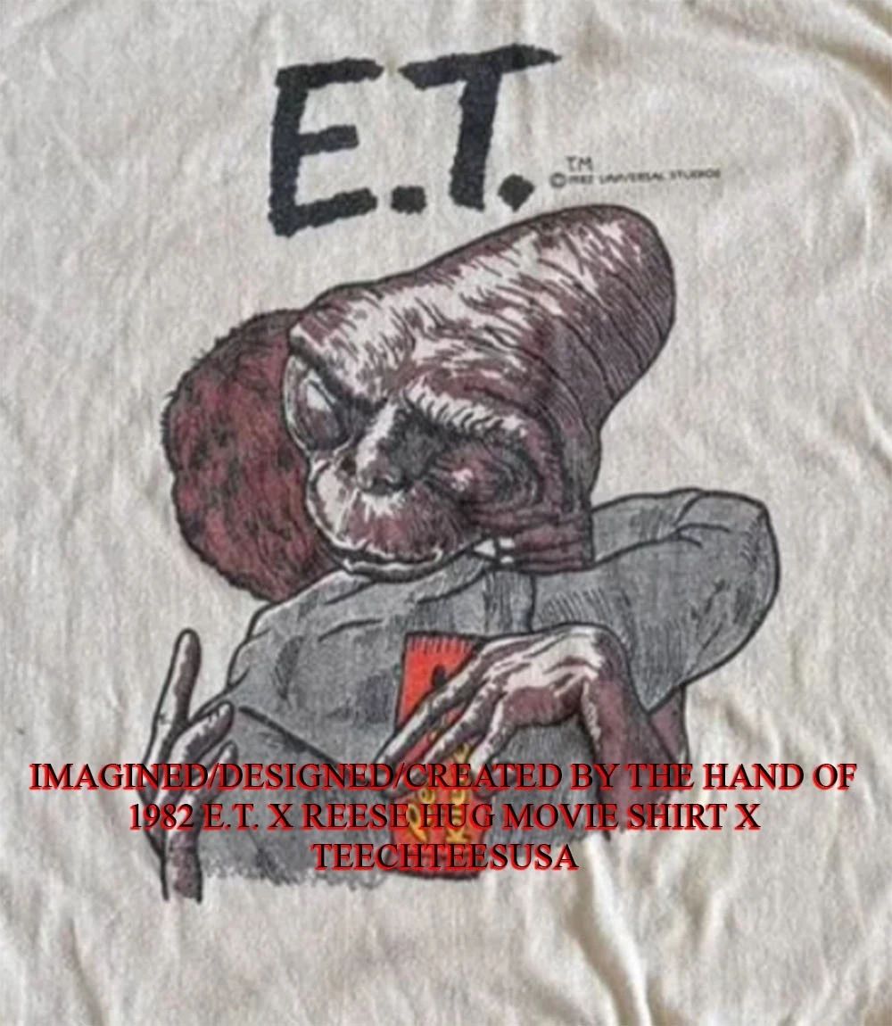 1982 E.T. x Reese hug movie shirt