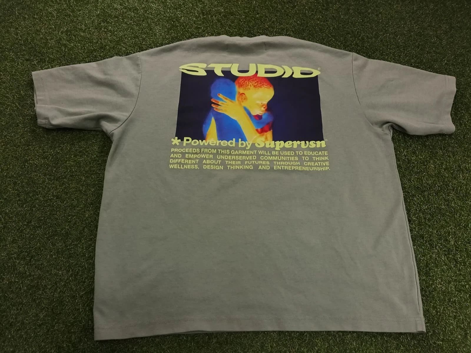 Studio Powered By Supervsn T-Shirt Mens Large Sage Green Graphic Everyday Wear