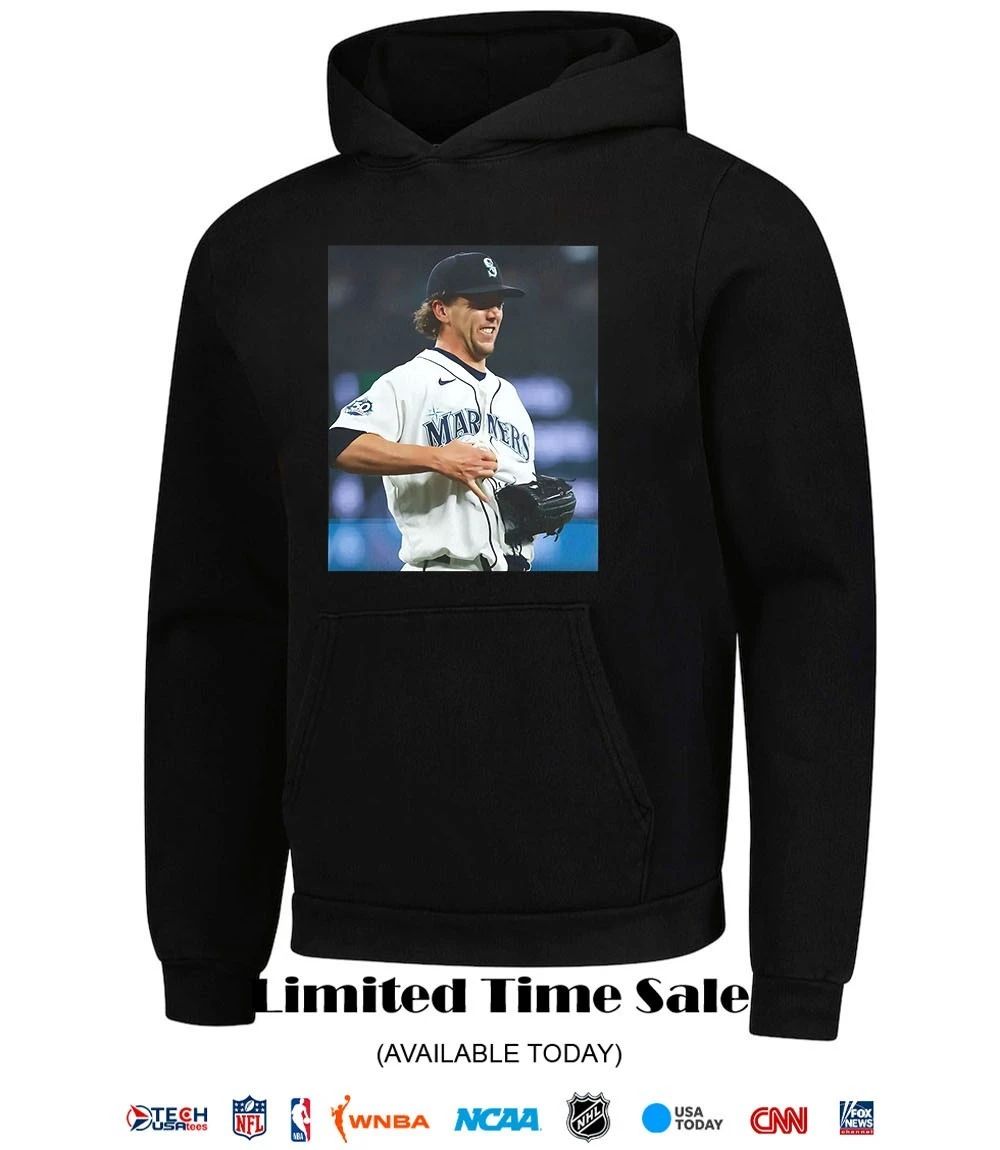 Catch ball in Logan Gilbert Seattle Mariners shirt