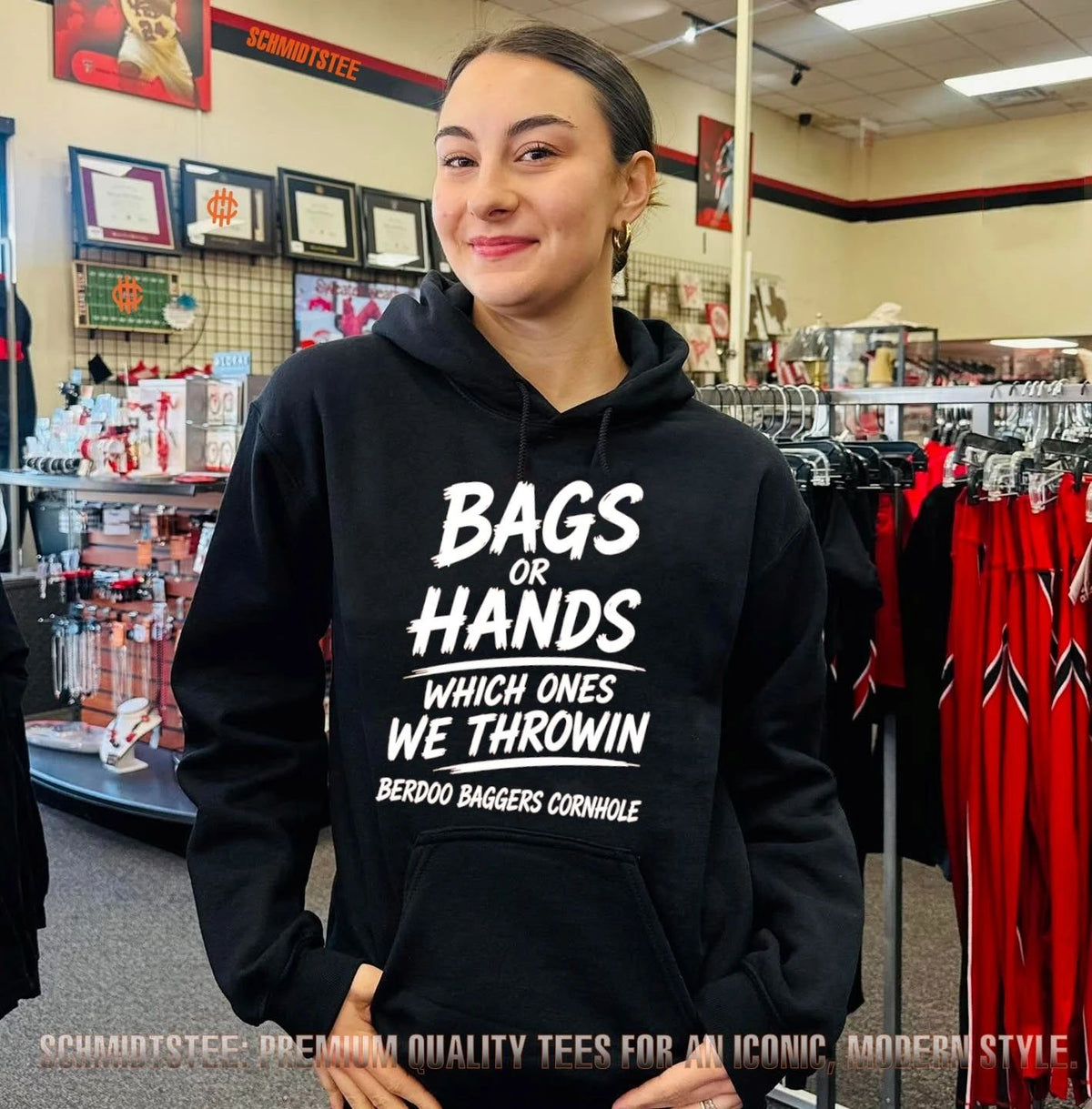 Kansas City Chiefs bags or hands which ones we throwin berdoo baggers cornhole shirt