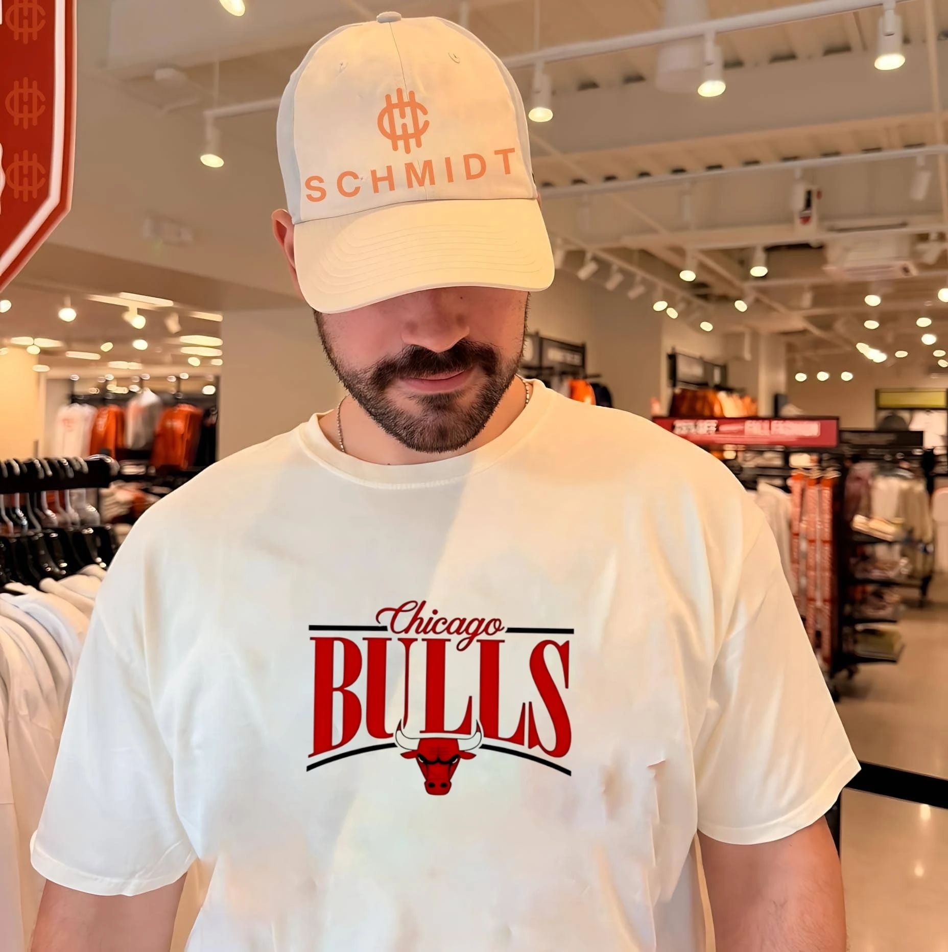 Floyd Mayweather wear Chicago Bulls logo shirt